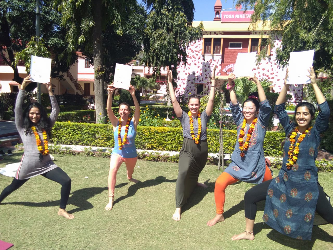 best-yoga-ashram-in-rishikesh