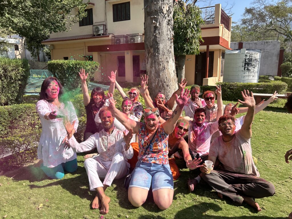 Peaceful yoga ashram in Rishikesh surrounded by Himalayan foothills