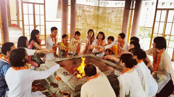 Spiritual Learning at Atmajyoti Yoga Ashram