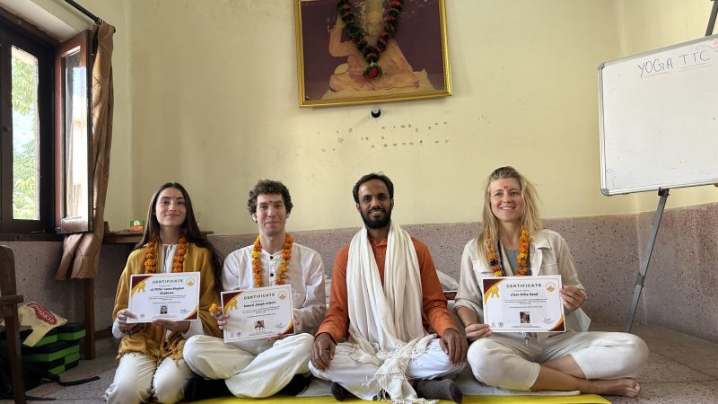 Peaceful yoga ashram in Rishikesh surrounded by Himalayan foothills